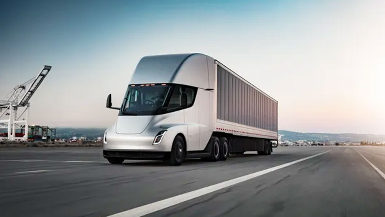 Tesla Semi Yeniden Tasarlandı: Elektrikli Tırda Yeni Dönem