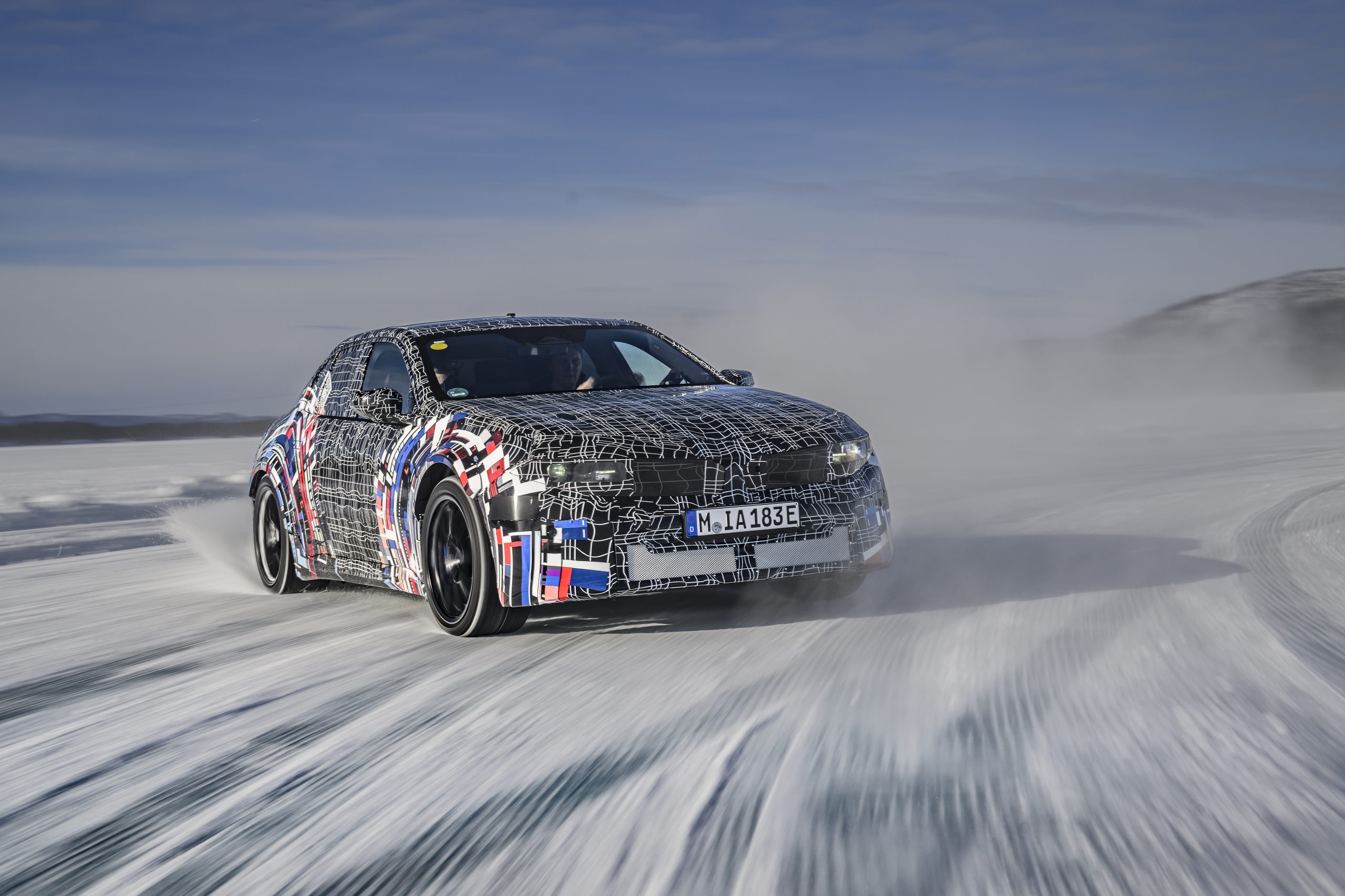 BMW’nin İlk Gerçek Elektrikli M Modeli Yolda